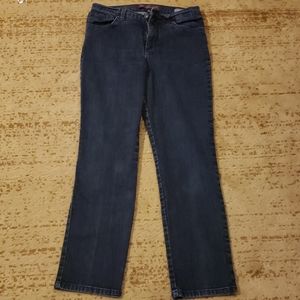 Women's 8P Gloria Vanderbilt Amanda Jeans